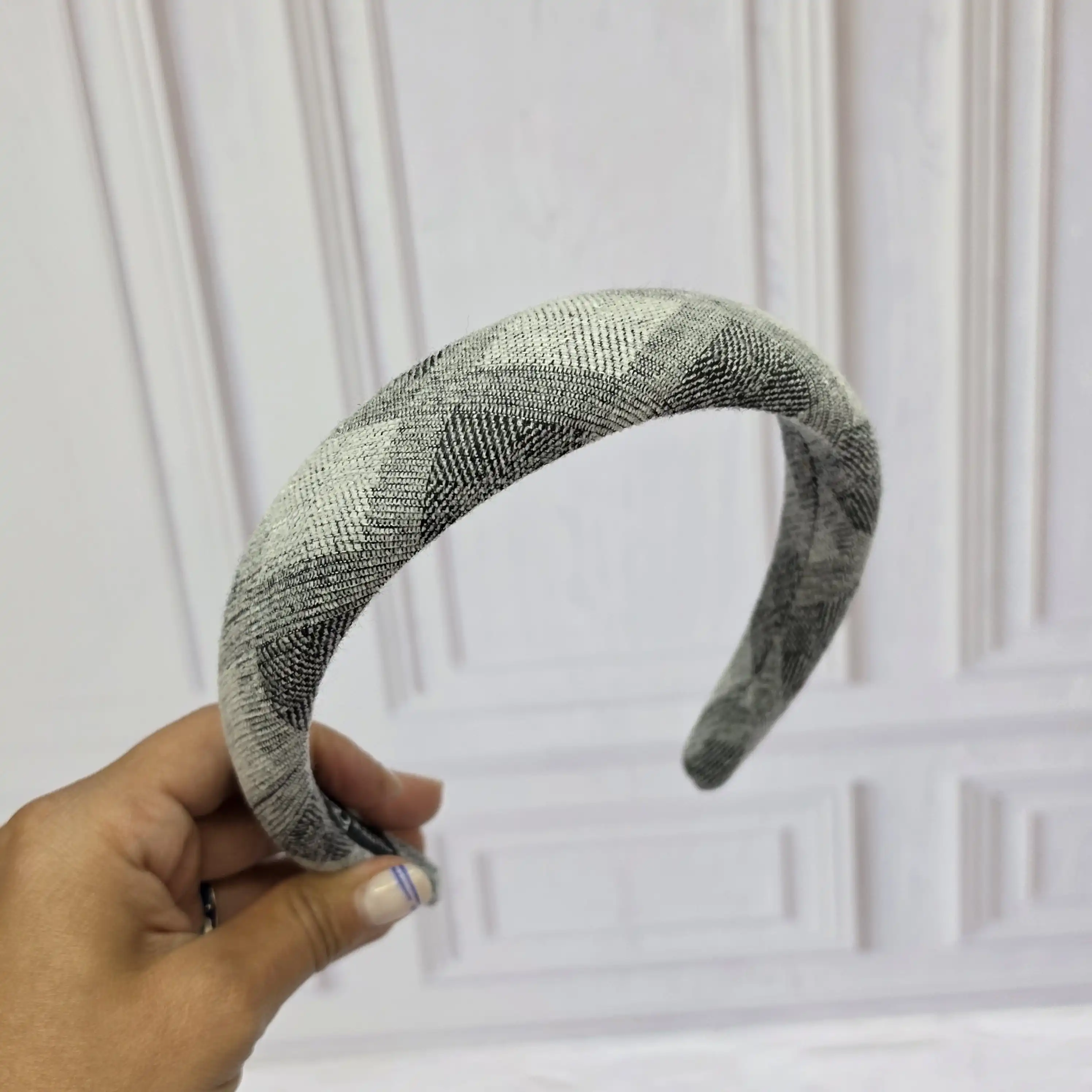 تل ابری طرح دار 